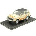 Cochesdemetal.es 1980 Lada Niva 5000 Beige Decorado 1:24 WhiteBox 124224