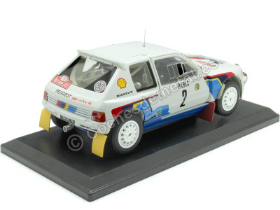 Cochesdemetal.es 1985 Peugeot 205 T16 Evo 2 Nº2 Vatanen/Harryman Ganador Rally Montecarlo 1:18 Norev 184864 2