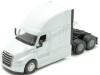 Cochesdemetal.es 2023 Cabeza Tractora Freightliner Cascadia 3 Ejes Blanco 1:64 Welly 68060F