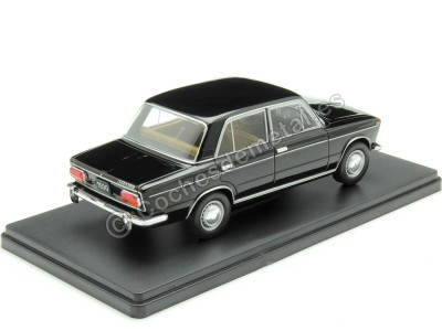 Cochesdemetal.es 1977 Lada 1500 Negro 1:24 WhiteBox 124237 2