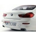 2012 BMW Serie 6 Gran Coupe GT 650i Alpine White 1:18 Paragon Models 97032 Cochesdemetal 10 - Coches de Metal 