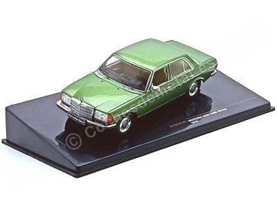 Cochesdemetal.es 1976 Mercedes-Benz 240D (W123) Verde Metalizado 1:43 IXO Models CLC587N.22