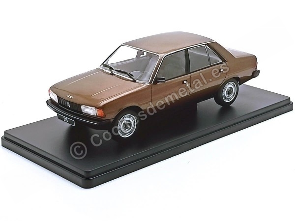 Peugeot 305 de 1977 en Marrón Metalizado - Escala 1:24 WhiteBox