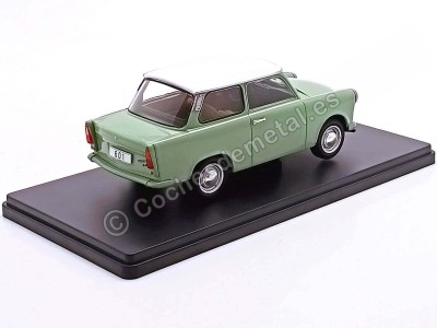 Cochesdemetal.es 1965 Trabant 601 Verde/Blanco 1:24 WhiteBox 124241 2
