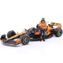 Réplica McLaren MCL38 Miami GP y figura Lando Norris F1 - 1:24 Bburago