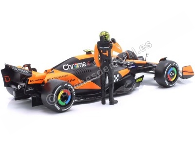Réplica McLaren MCL38 Miami GP y figura Lando Norris F1 - 1:24 Bburago 2