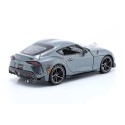 Toyota Supra GR 2022 - Miniatura en gris a escala 1:24 de Maisto