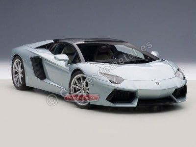 Cochesdemetal.es 2014 Lamborghini Aventador LP700-4 Roadster Azzuro Thetis 1:18 AUTOart 74697 2