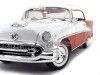 Cochesdemetal.es 1955 Oldsmobile Super 88 Coupé Blanco-Rojo 1:18 Welly 19869