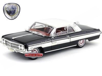 Cochesdemetal.es 1962 Oldsmobile Starfire Black/White 1:18 Lucky Diecast 20208