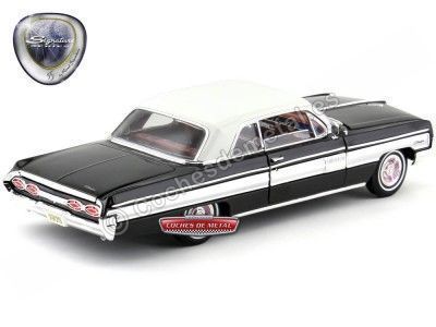 Cochesdemetal.es 1962 Oldsmobile Starfire Black/White 1:18 Lucky Diecast 20208 2