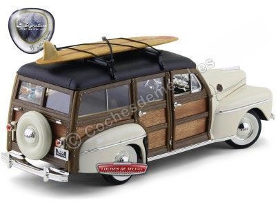 1948 Ford Super Deluxe Woody Estate Wagon White 1:18 Lucky Diecast 20028 Cochesdemetal.es 2