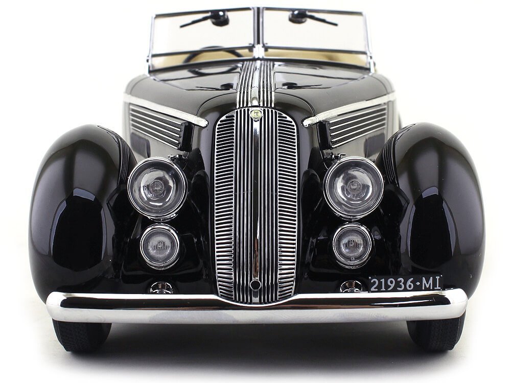 1936 Lancia Astura Tipo 233 Corto Black 1:18 Minichamps 107125332