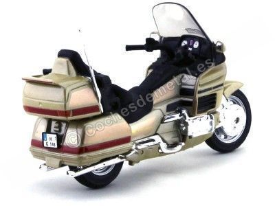 Cochesdemetal.es 2010 Honda Gold Wing GL1800 Dorada 1:18 Welly 13299 2