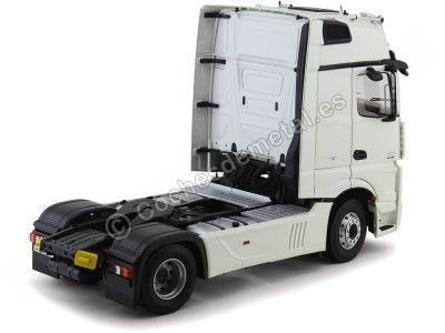 Cochesdemetal.es 2016 Cabeza Tractora Mercedes-Benz Actros 2 Gigaspace 4x2 FH 25 Blanco 1:18 NZG B66006402 2