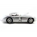 1955 Mercedes-Benz 300 SLR "Uhlenhaut Coupe" Gris 1:18 Maisto 36898 Cochesdemetal 7 - Coches de Metal 