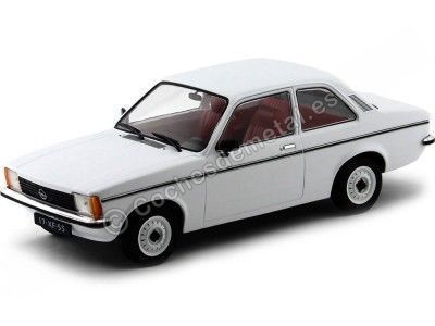 Carsdemetal.es 1977 Opel Kadett C2 Duas portas brancas 1:18 Triple-9 1800120