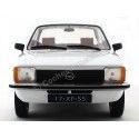 CARSDEMETAL.ES 1977 Opel Kadett C2 deux portes blanches 1:18 Triple-9 1800120