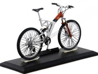 CARSDEMETAL.ES 2017 Mountainbike Audi Design Cross Pro Orange 1:10 Wellly 62576 VTT VTT 2