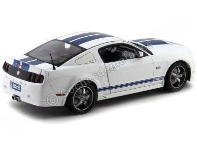 2011 Ford Shelby GT350 Blanco-Azul 1:18 Shelby Collectibles 351 Cochesdemetal.es 2