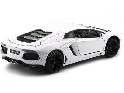 Carsdemetal.es 2013 Lamborghini Aventador LP700-4 White 1:18 Rastar 61300 2