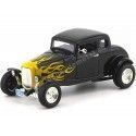 Cochesdemetal.es 1932 Ford Five-Window Coupe Negro con Llamas Amarillas 1:18 Motor Max 73171