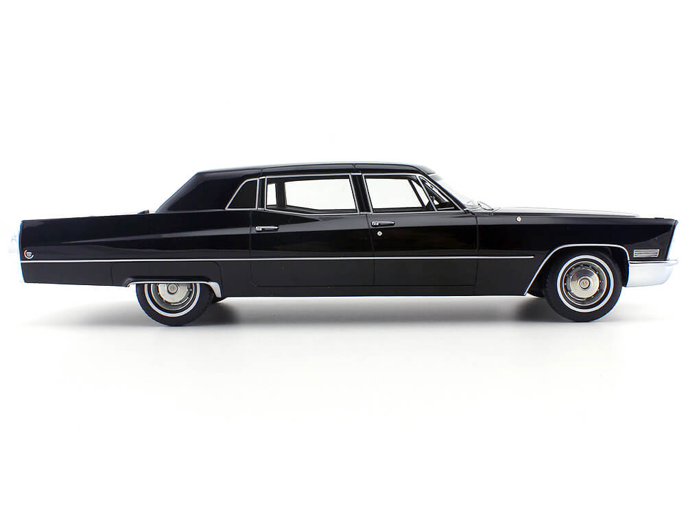 1967 Cadillac Fleetwood Series 75 Negro 1:18 BoS-Models 309