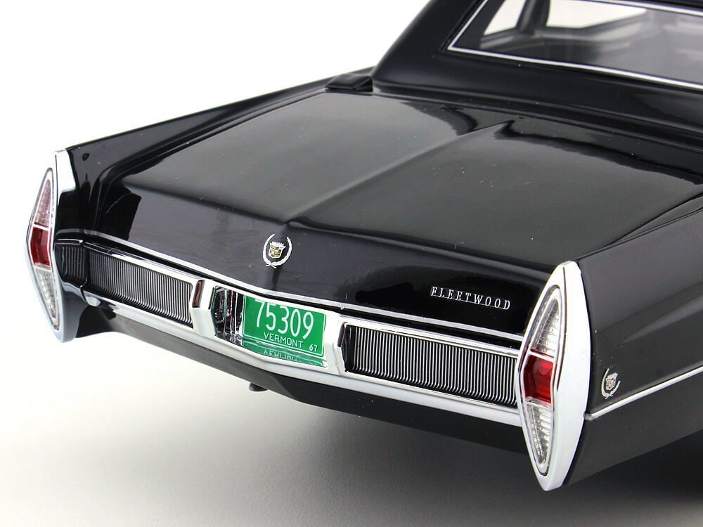 1967 Cadillac Fleetwood Series 75 Negro 1:18 BoS-Models 309