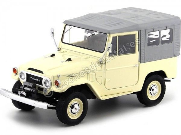 Cochesdemetal.es 1967 Toyota Land Cruiser FJ40 Beige-Grey 1:18 Triple-9 1800152