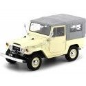 Cochesdemetal.es 1967 Toyota Land Cruiser FJ40 Beige-Grey 1:18 Triple-9 1800152