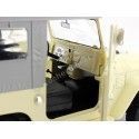 Cochesdemetal.es 1967 Toyota Land Cruiser FJ40 Beige-Grey 1:18 Triple-9 1800152