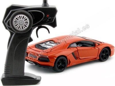 Carsdemetal.es 2013 Lamborghini Aventador LP700-4 Orange Radio Control 1:24 MZ Modèles 25021 2