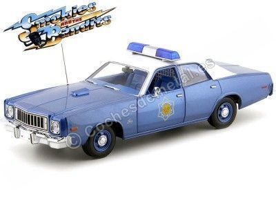 Cochesdemetal.es 1975 Plymouth Fury "Smokey and the Bandit - Los Caraduras" 1:18 Greenlight 19044