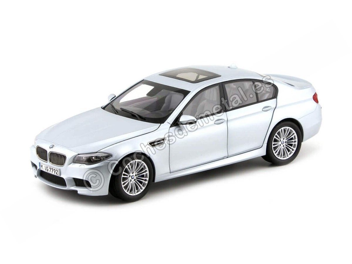 BMW M5 (F10) silverstone-II-met. Werbemodell BMW-Group 80432186353
