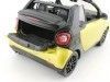 Cochesdemetal.es 2015 Smart Fortwo Cabriolet (A453) Noir / jaune 1:18 Édition du concessionnaire B66960289