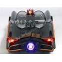 Cochesdemetal.es 1966 TV Series Batmobile con luces, Batman y Robin 1:18 Jada Toys 98625/253216001