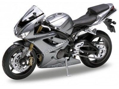 Cochesdemetal.es 2008 Triumph Daytona 675 Gris Metalizado 1:18 Welly 12822