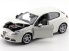 Cochesdemetal.es 2010 Alfa Romeo Giulietta Blanco Perla 1:24 Bburago 22128