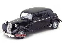 1952 Citroen 15CV 6 CYL Negro Metalizado 1:18 Maisto 31821