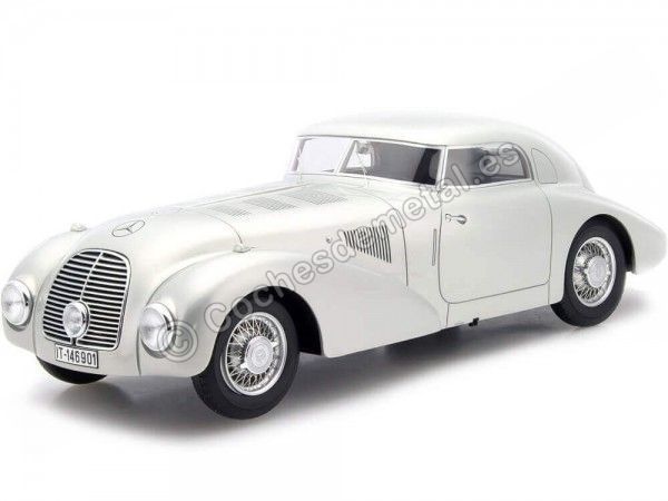 Cochesdemetal.es 1938 Mercedes 540K (W29) Stromlinienwagen Silver 1:18 BoS-Models 387