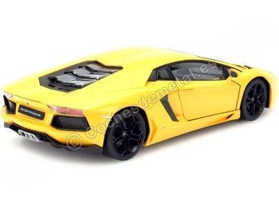 Cochesdemetal.es 2011 Lamborghini Aventador LP700-4 Amarillo 1:24 Welly 24033 2