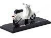 Cochesdemetal.es 1969 Vespa 50 Special Blanca 1:18 Maisto 34540-07