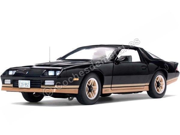 Cochesdemetal.es 1982 Chevrolet Camaro Z28 Black 1:18 Sun Star 1952