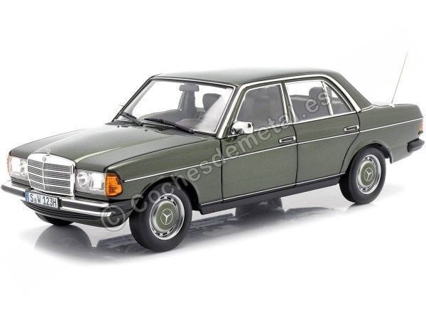 Cochesdememetal.ES 1980 Mercedes-Benz 200 (W123) Green Metallic 1:18 Contourneur Edition B66040654