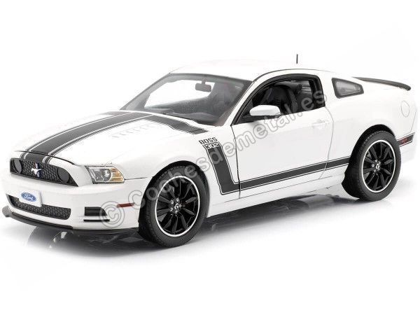 Cochesdemetal.es 2013 Ford Mustang Boss 302 Blanco 1:18 Shelby Collectibles 452