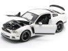 Cochesdemetal.es 2013 Ford Mustang Boss 302 Blanco 1:18 Shelby Collectibles 452