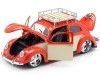 CARSDEMETAL.ES 1951 Volkswagen Beetle Custom Beetle Red-Beige 1:18 MAISTO DESIGN 32614