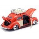 CARSDEMETAL.ES 1951 Volkswagen Beetle Custom Beetle Red-Beige 1:18 MAISTO DESIGN 32614