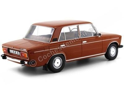1976 Lada 2106 (Seat 124) Red Orange 1:18 Triple-9 1800241 Cochesdemetal.es 2