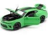 Cochesdemetal.es 2017 Chevrolet Camaro SS Verde 1:18 Auto World AW244